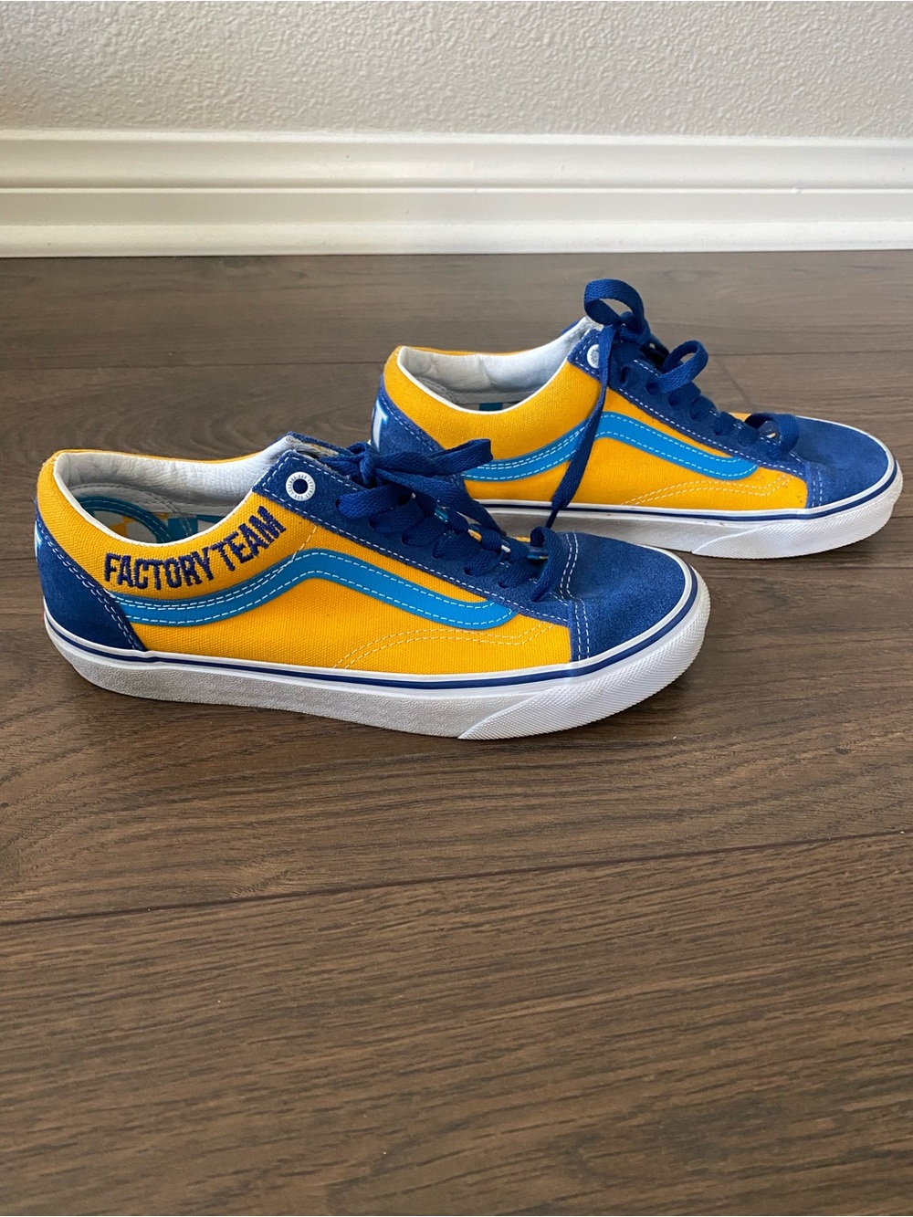 Vans NWOT Yellow & Blue Factory Team Low-Top Skate Shoe. Women’s 8, Men’s 6.5 - Picture 5 of 9